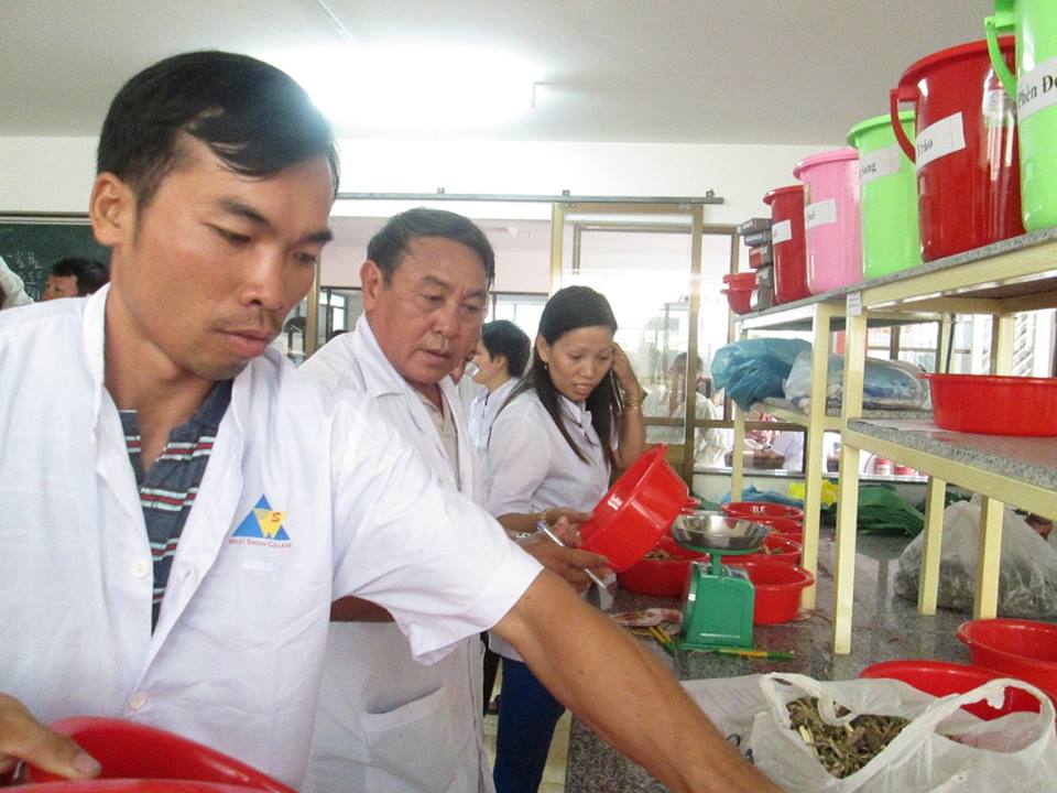 y-si-y-hoc-co-truyen